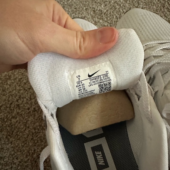 Nike Light Gray Athletic Sneakers new in box Pegasus 39 - Picture 5 of 6